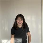 Profesora de teatro y música con experiencia